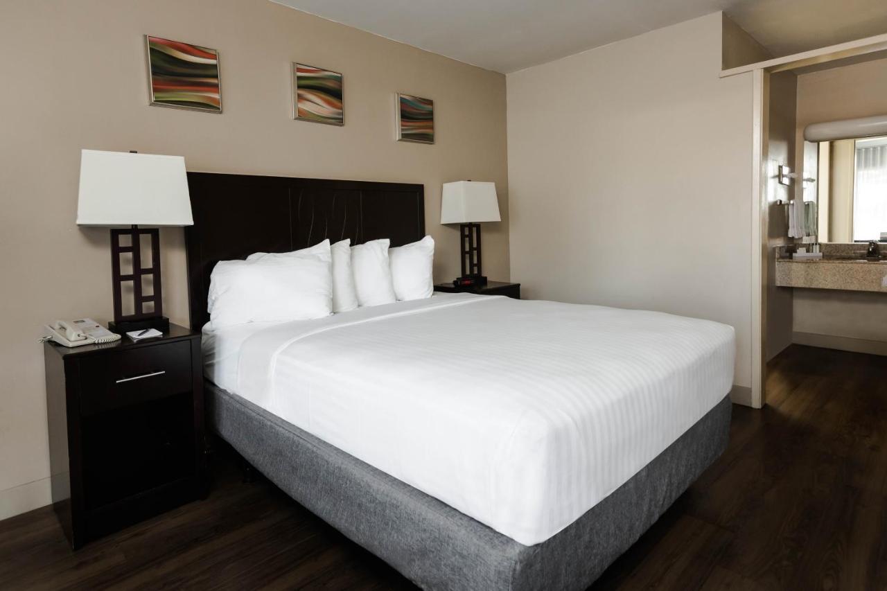 Vagabond Inn Oxnard Bagian luar foto