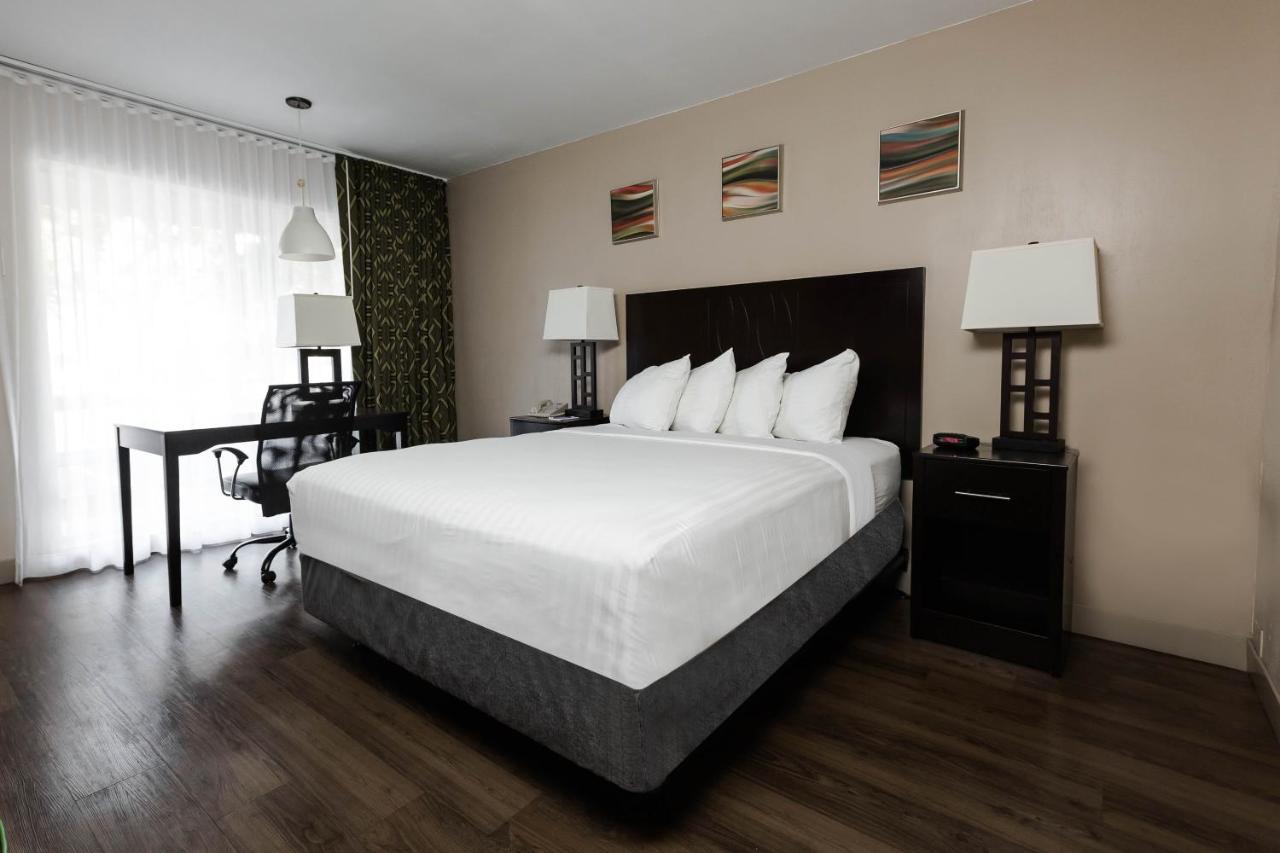 Vagabond Inn Oxnard Bagian luar foto